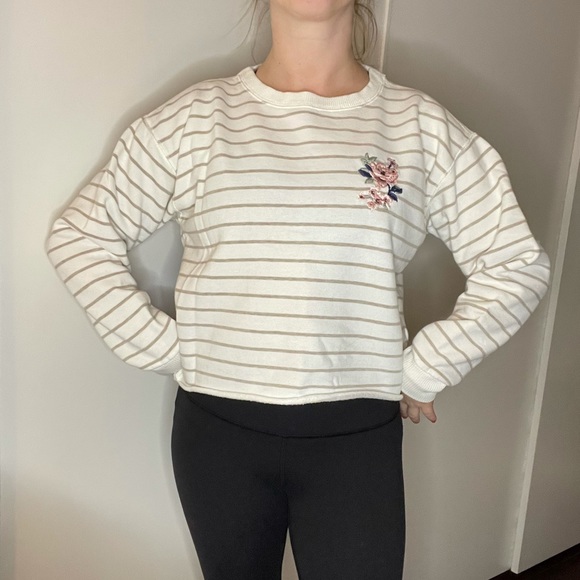 A&F Crop Sweatshirt Tropical flower - Picture 2 of 6